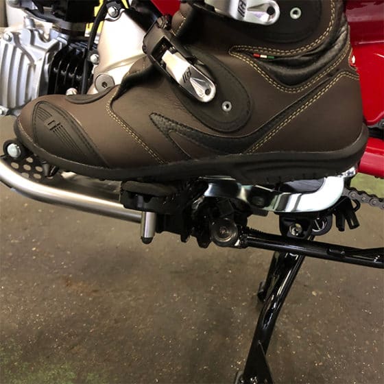 ハンターカブのシフトダウンは「かかと」「つま先」どちらを使う？