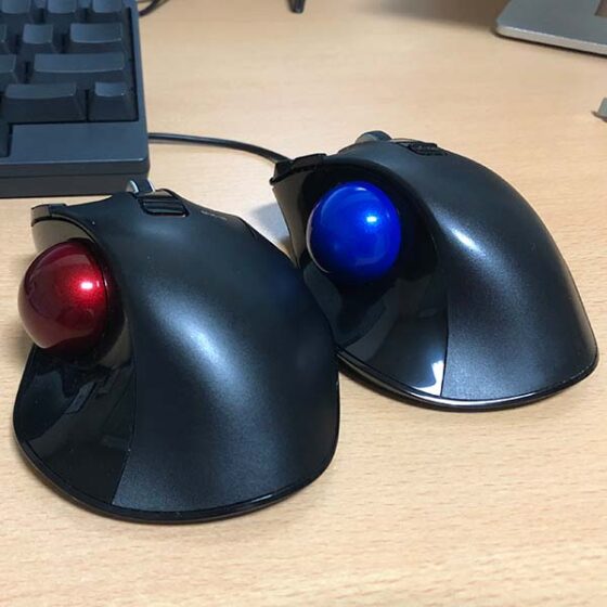 トラックボールは頻繁なお手入れが必要。ホコリが溜まると動きが悪くなりがち。